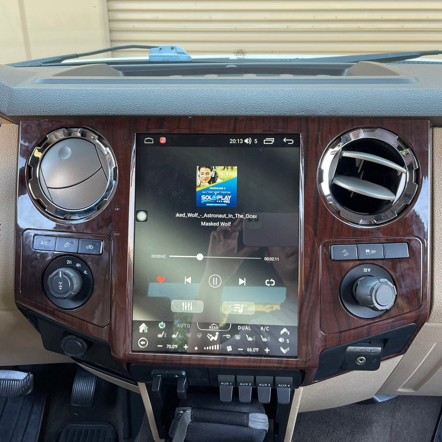 12.1 inch Android 10/13 Vertical Screen Navigation Radio for Ford F-250 F-350 Super Duty trucks 2008 - 2016 | Phoenix Automotive